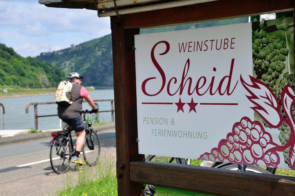 Pension / Ferienwohnungen Scheid Kestert Extérieur photo