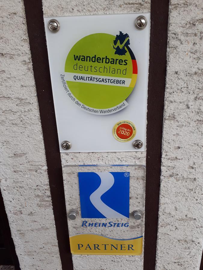 Pension / Ferienwohnungen Scheid Kestert Extérieur photo